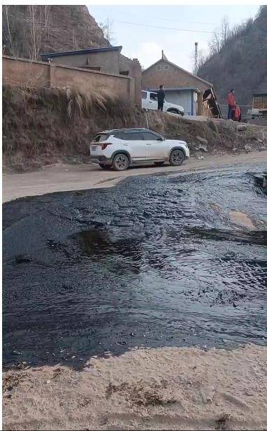 陕西志丹一采油厂发生原油泄漏事故 环保局：河道及路面已清理完毕，责任人被控制